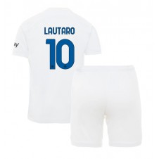 Inter Milan Lautaro Martinez #10 Bortedraktsett Barn 2023-24 Kortermet (+ korte bukser)